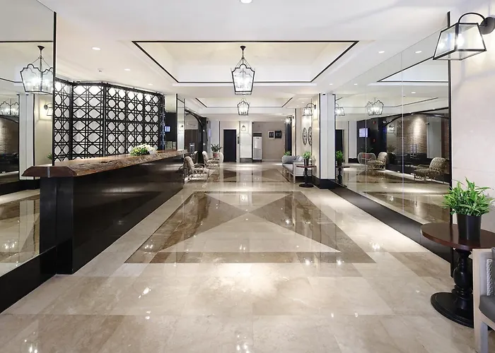 Lotus Hotel 3*